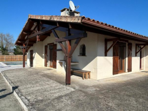 Family home with heated swimming pool